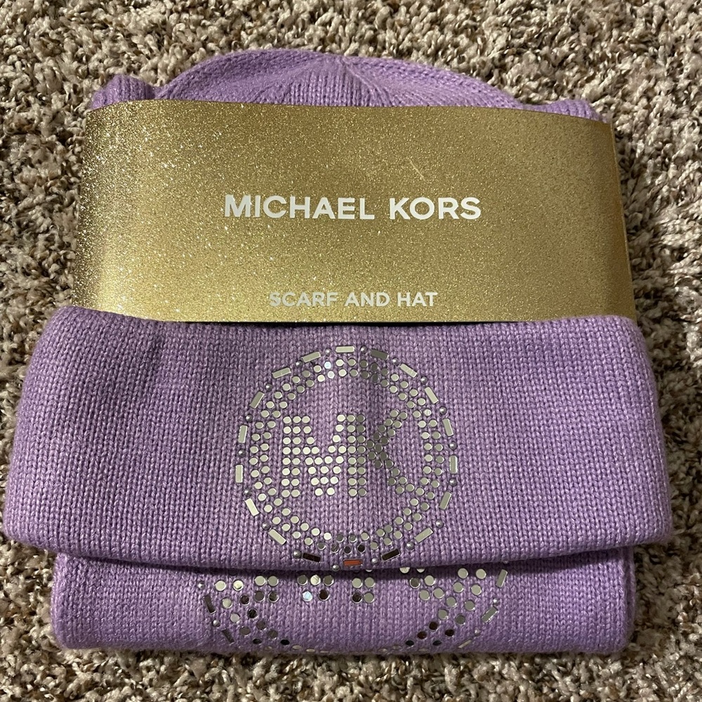 Hat and scarf set